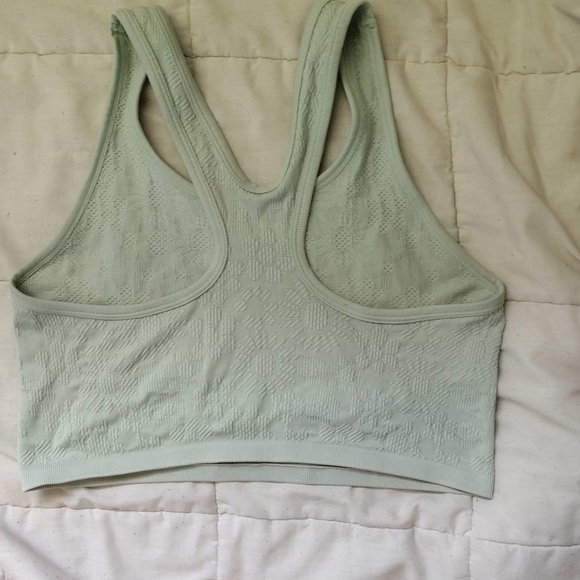 Pale green aerie sports bra size XL - Picture 4 of 5